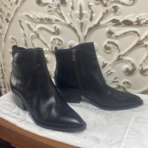 Patricia Nash Black Leather Heeled Ankle Boots‎